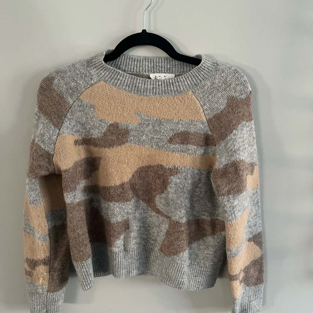 Anthropologie THML Gray Tan Camo Crewneck Sweater Women’s M